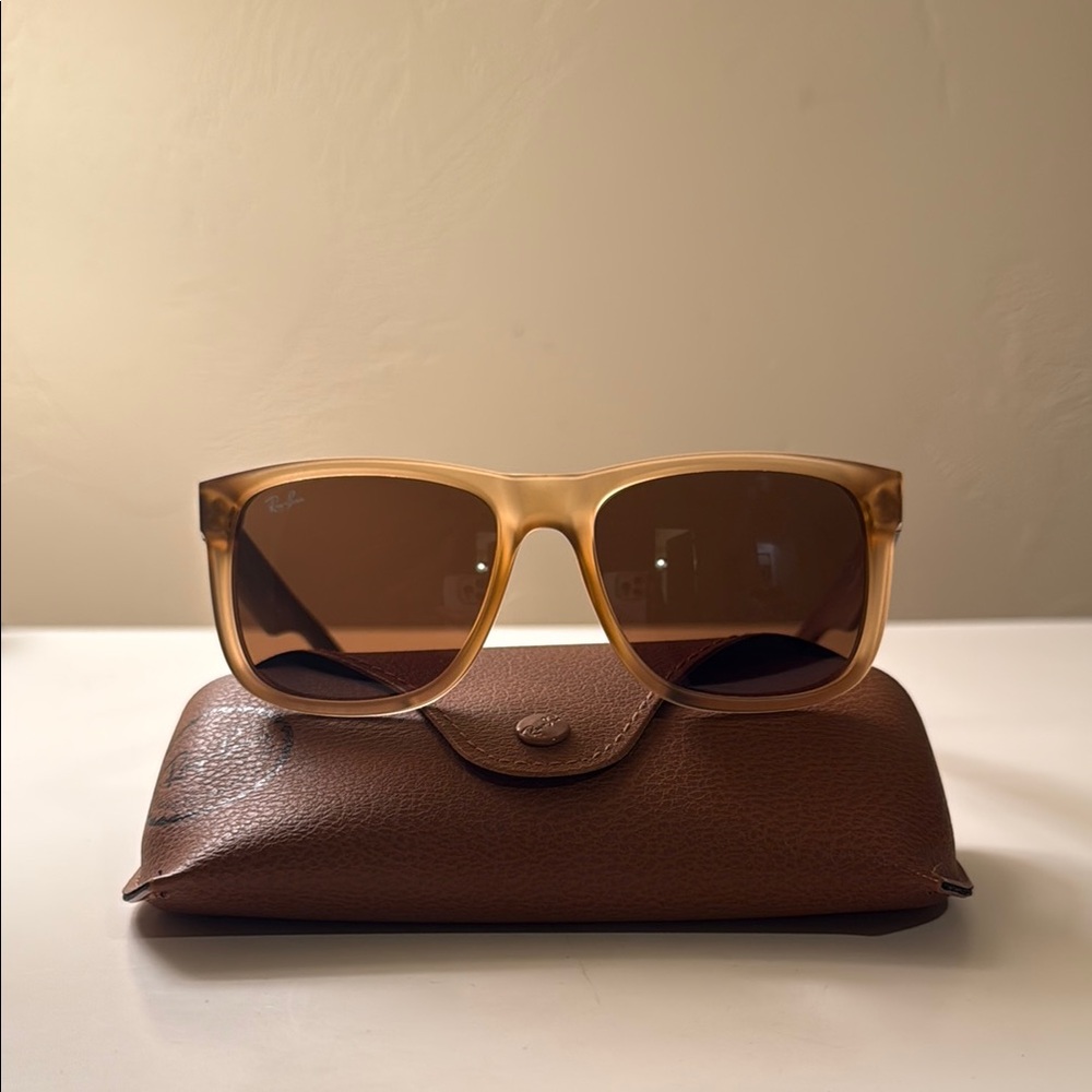 Ray-Ban Women’s Sunglasses